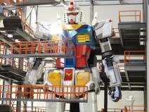 Rob� gigante que anda vem sendo constru�do no Jap�o