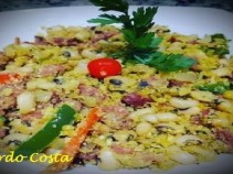 Deliciosa farofa de feijo fradinho.