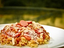 Hoje  o Dia do Miojo. Vamos comemorar?