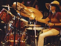 Morre o baterista Jamie Oldaker, aos 68 anos
