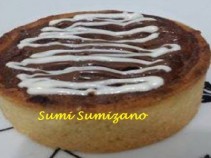 Tortinhas doces com cobertura de brigadeiro.