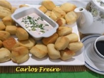 Deliciosas bisnaguinhas com pat� de presunto.