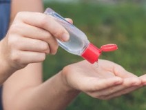 Como fazer seu pr�prio desinfetante para as m�os e toalhetes de limpeza