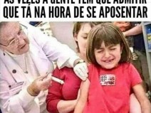 Idosa aplica inje��o no seio da m�e de uma crian�a por engano! Ser� verdade?