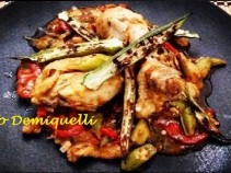 Delicioso frango com quiabo grelhado, confira!