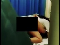 Será verdade que uma enfermeira foi flagrada transando com um paciente infectado com o coronavírus?