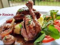 Frango ao molho de vinho