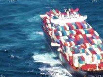 Mau tempo faz navio perder 43 contentores e danificar 74