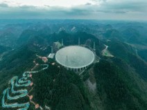 China liga o seu colossal r�dio telesc�pio de ca�a a alien�genas