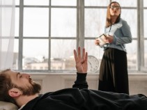 � Assim Uma Sess�o de Hipnose Realmente Acontece