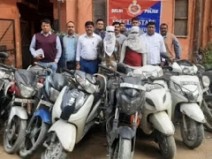 Mulher brinca com namorado por n�o ter moto, ele rouba oito para impression�-la