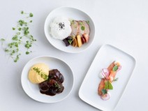 Mundo louco: comida de avio em casa e voos para lugar nenhum